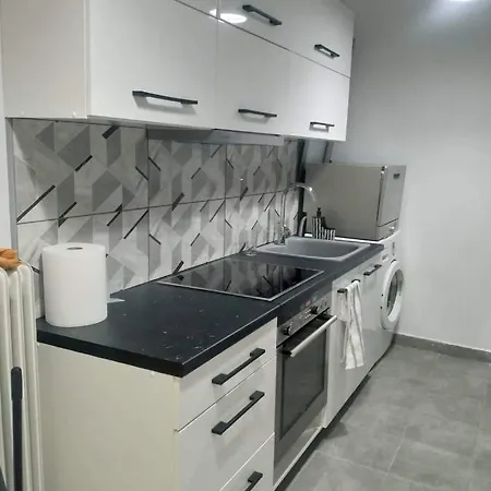 A Convenient In The Heart Of Athens