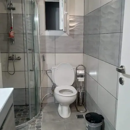 A Convenient In The Heart Of Apartment *